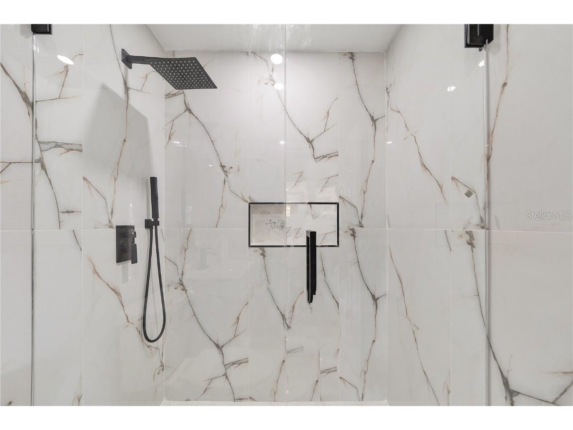 5805 Hammon Drive Tampa FL 33619 TB8436333 image12