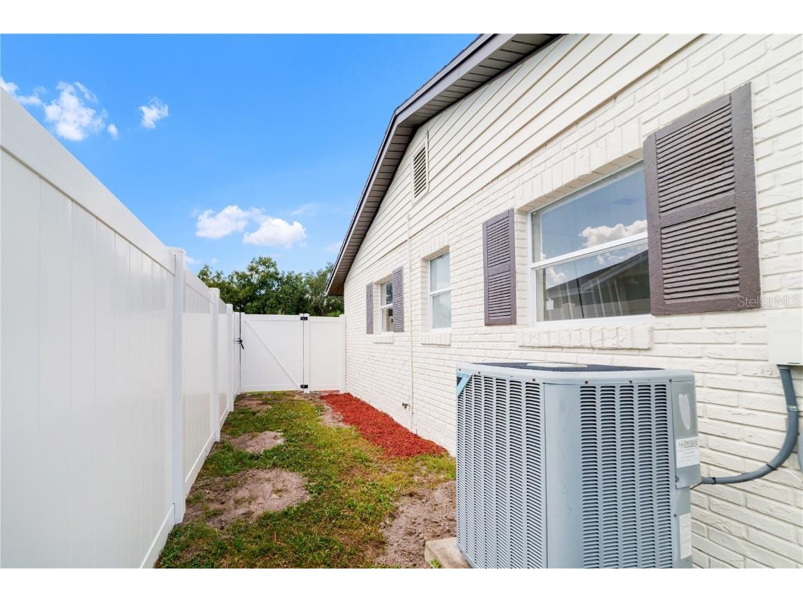 5805 Hammon Drive Tampa FL 33619 TB8436333 image15