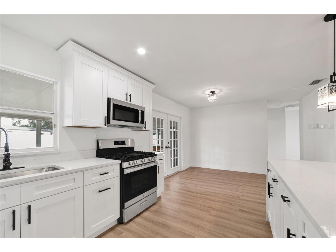 5805 Hammon Drive Tampa FL 33619 TB8436333 image3