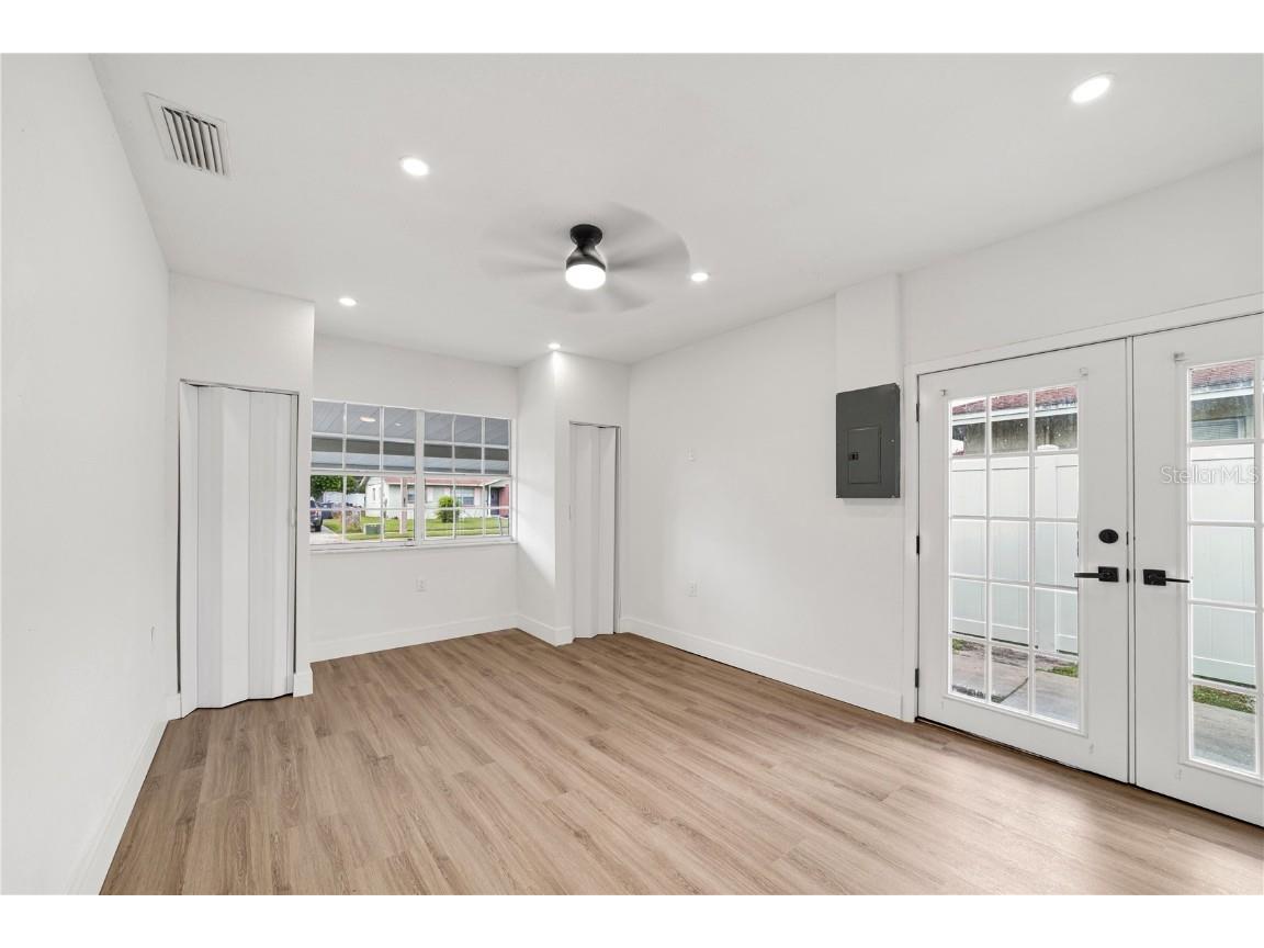 5805 Hammon Drive Tampa FL 33619 TB8436333 image7