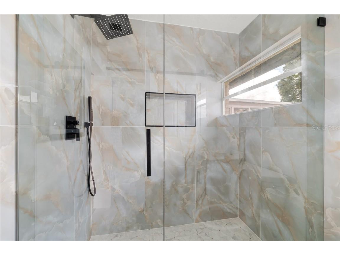 5805 Hammon Drive Tampa FL 33619 TB8436333 image8