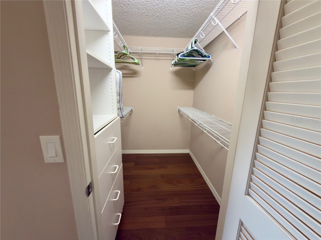 5805 Helen Way Sarasota FL 34243 O6365503 image19