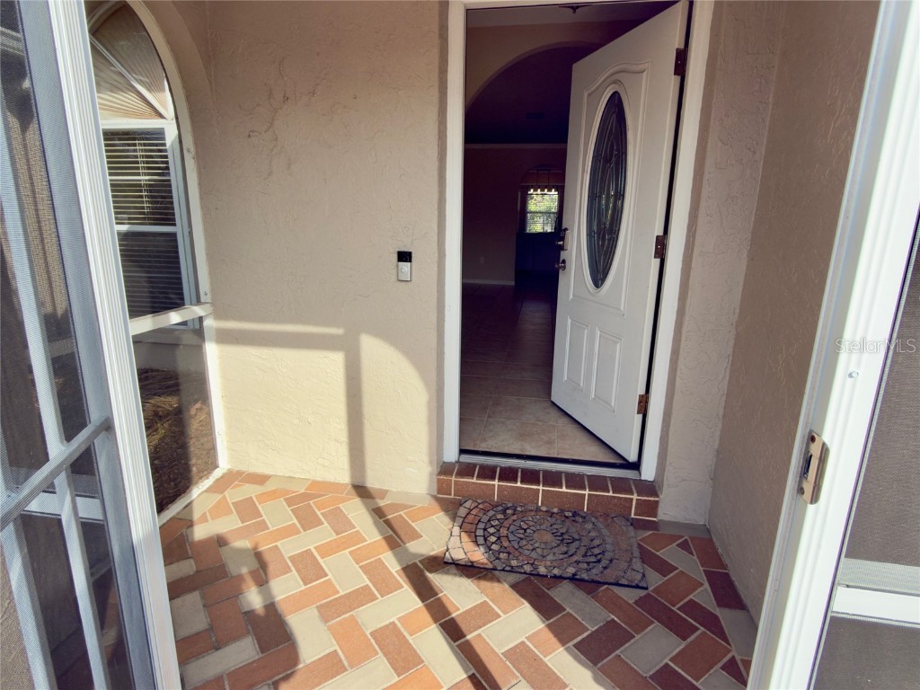 5805 Helen Way Sarasota FL 34243 O6365503 image2