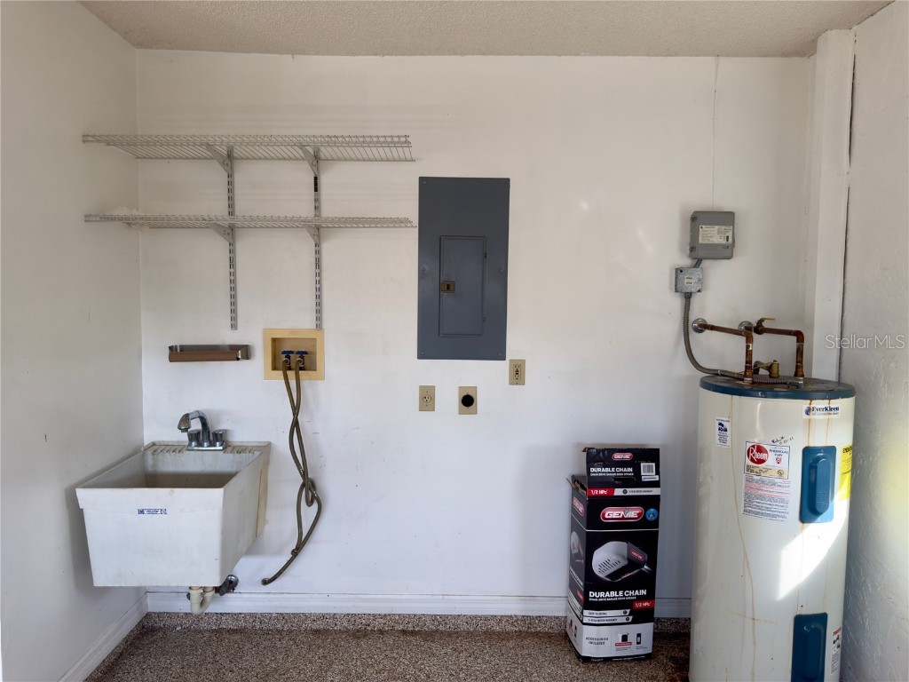 5805 Helen Way Sarasota FL 34243 O6365503 image25