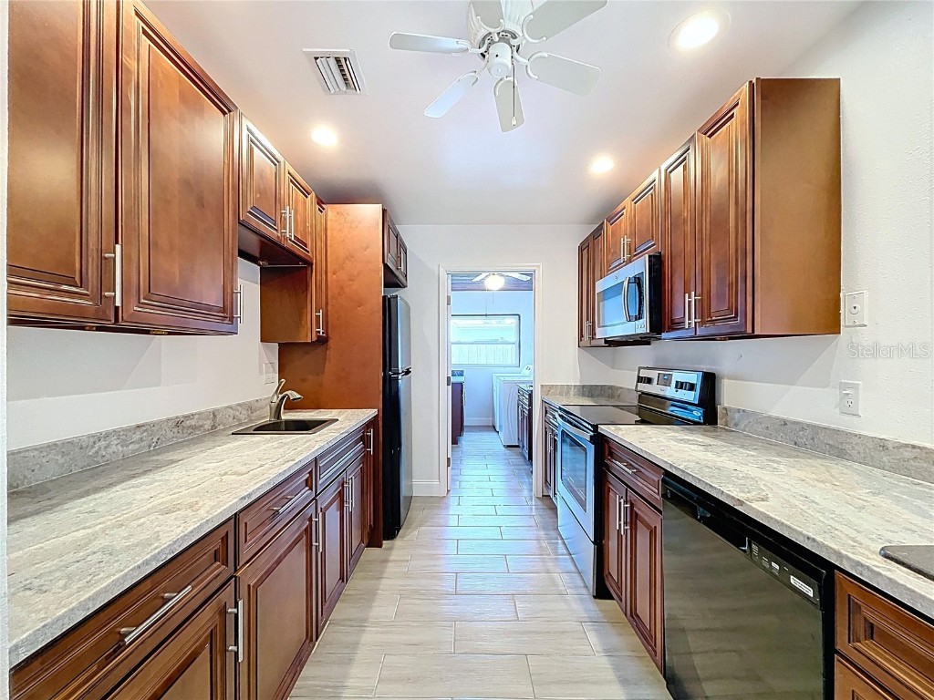 5806 Liverpool Drive Tampa FL 33615 TB8381610 image20