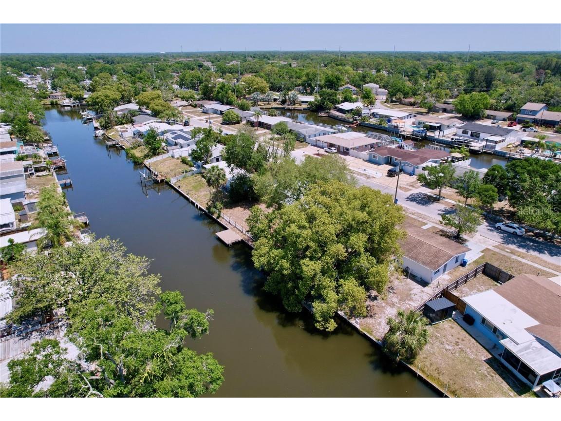 5806 Liverpool Drive Tampa FL 33615 TB8381610 image35