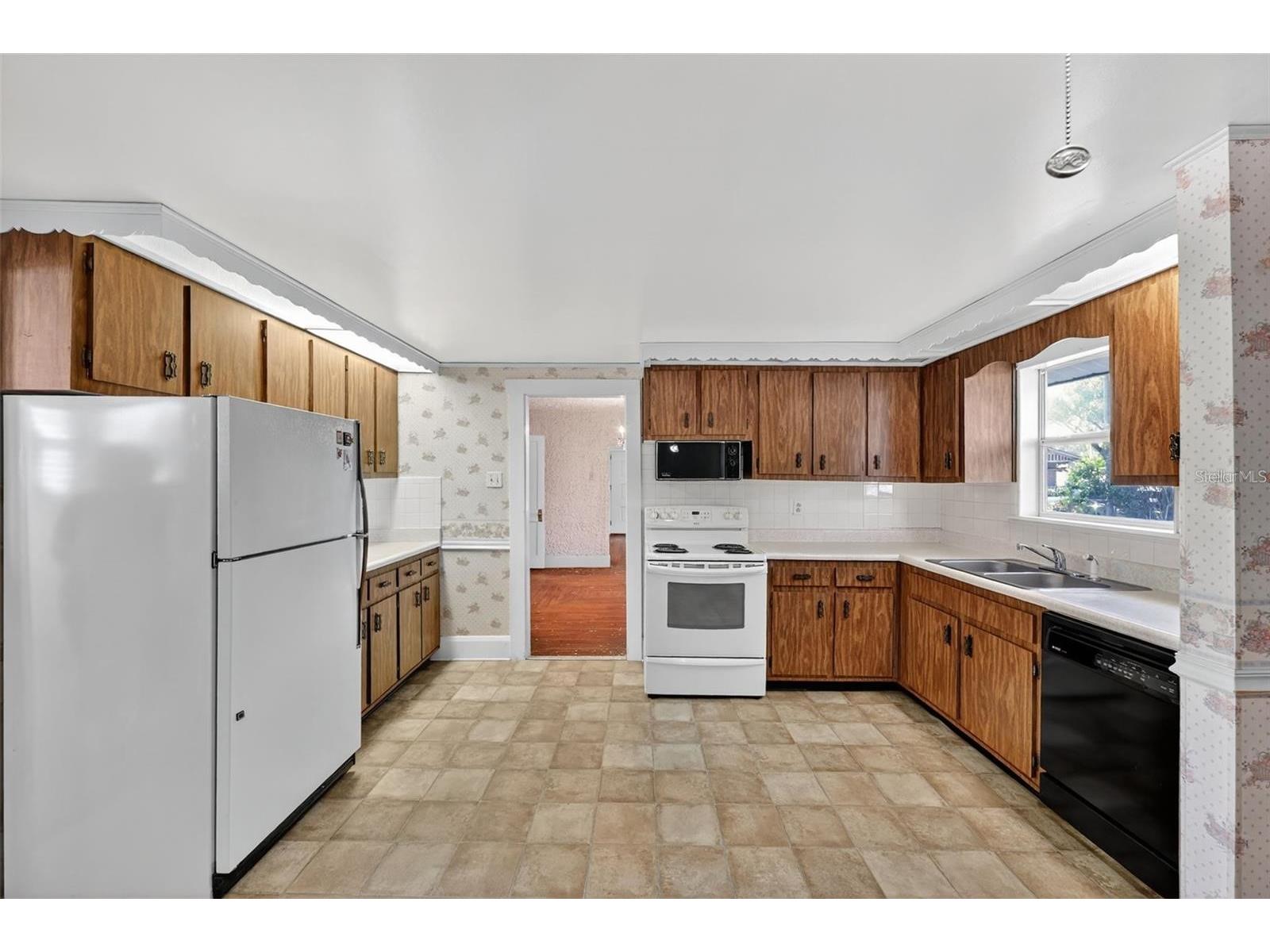 5806 N Cherokee Avenue Tampa FL 33604 TB8517075 image5