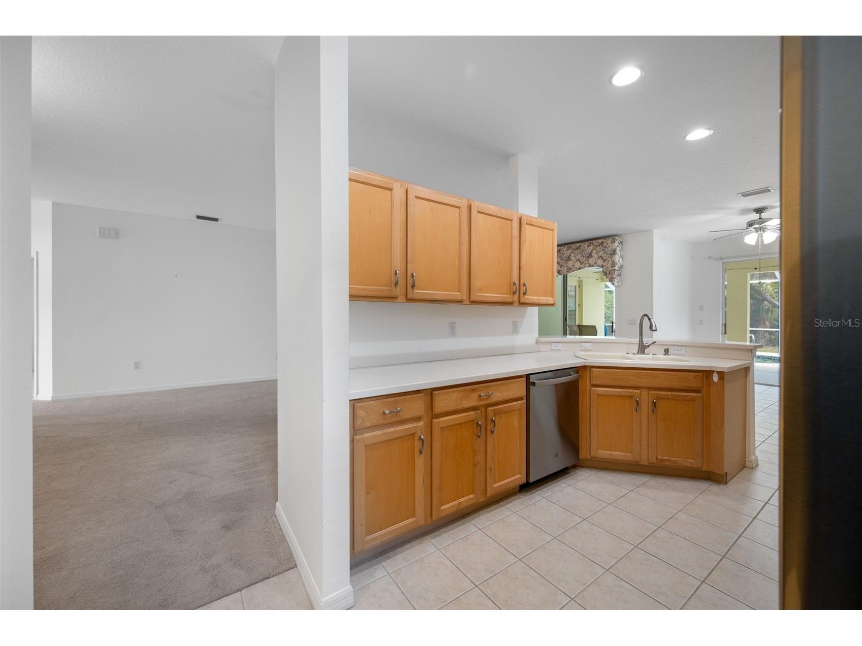 5806 New Paris Way Ellenton FL 34222 A4690306 image26