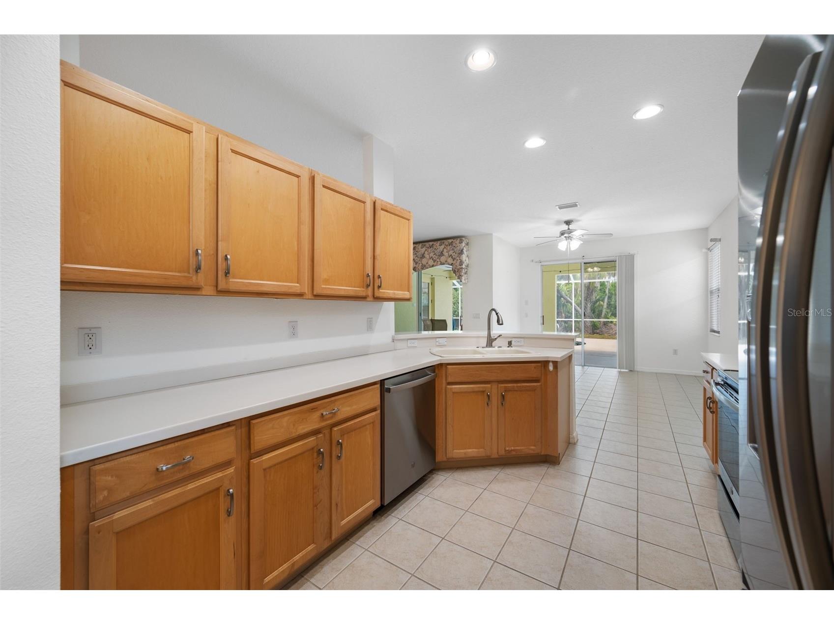 5806 New Paris Way Ellenton FL 34222 A4690306 image27
