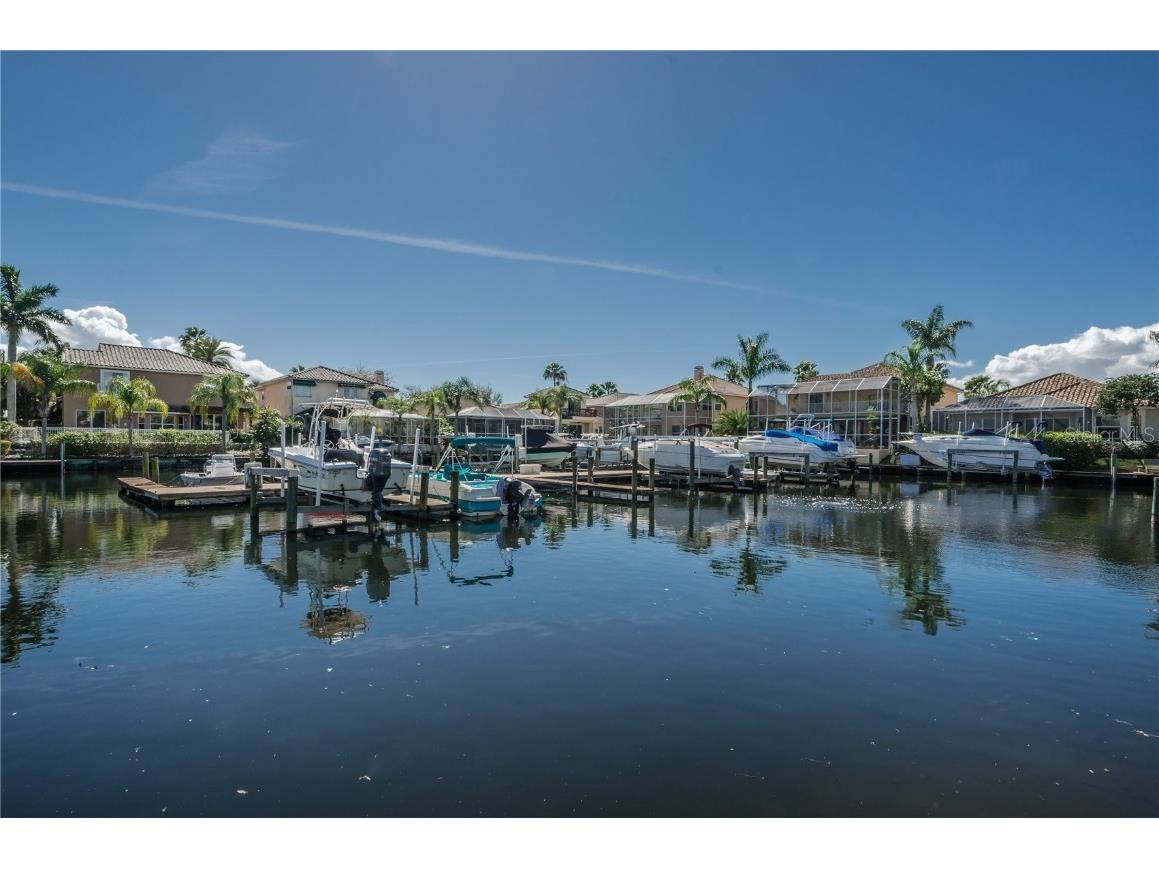 5807 Cay Cove Court Tampa FL 33615 TB8377458 image37