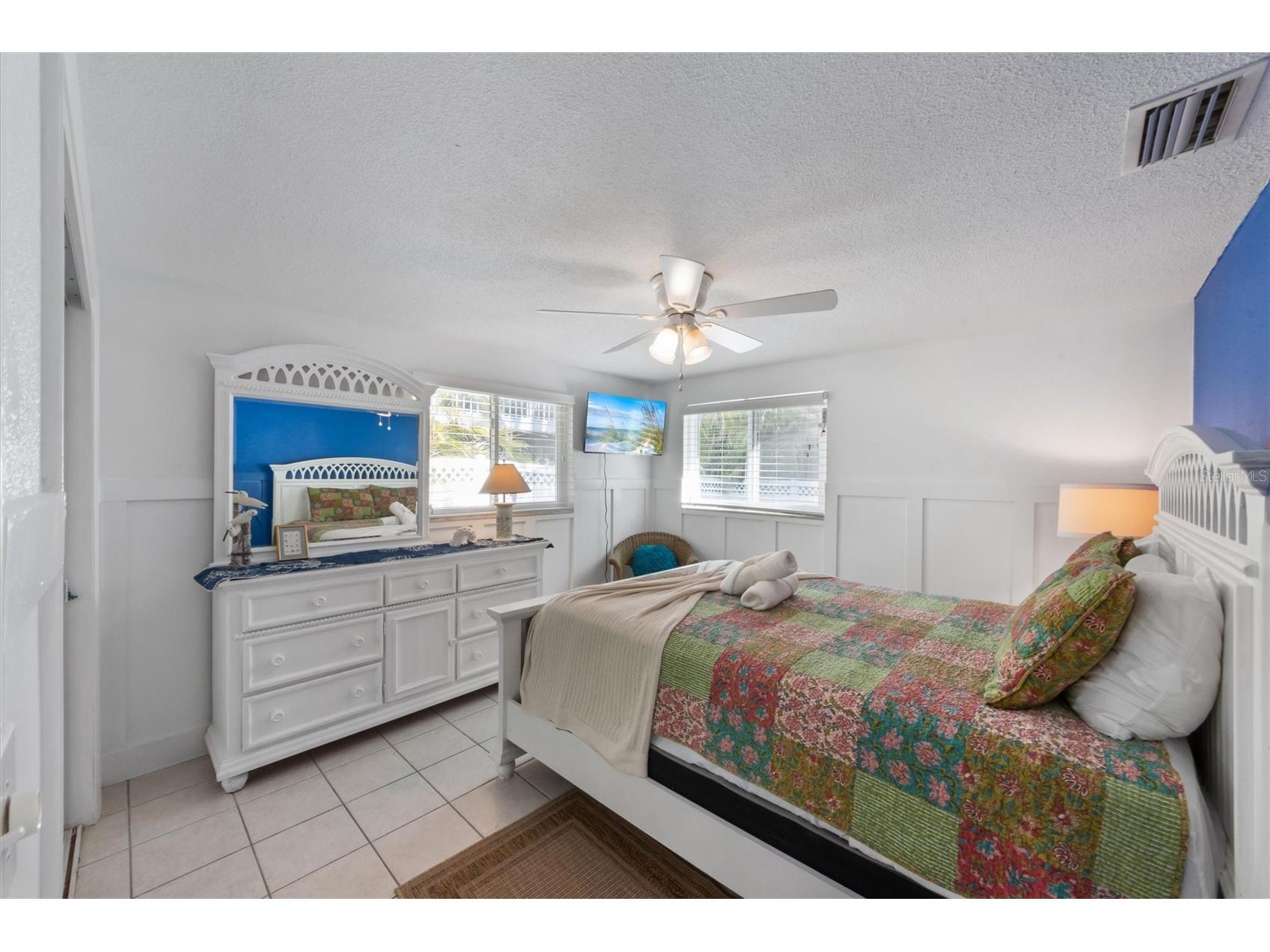5807 De Palmas Avenue Holmes Beach FL 34217 A4682858 image12