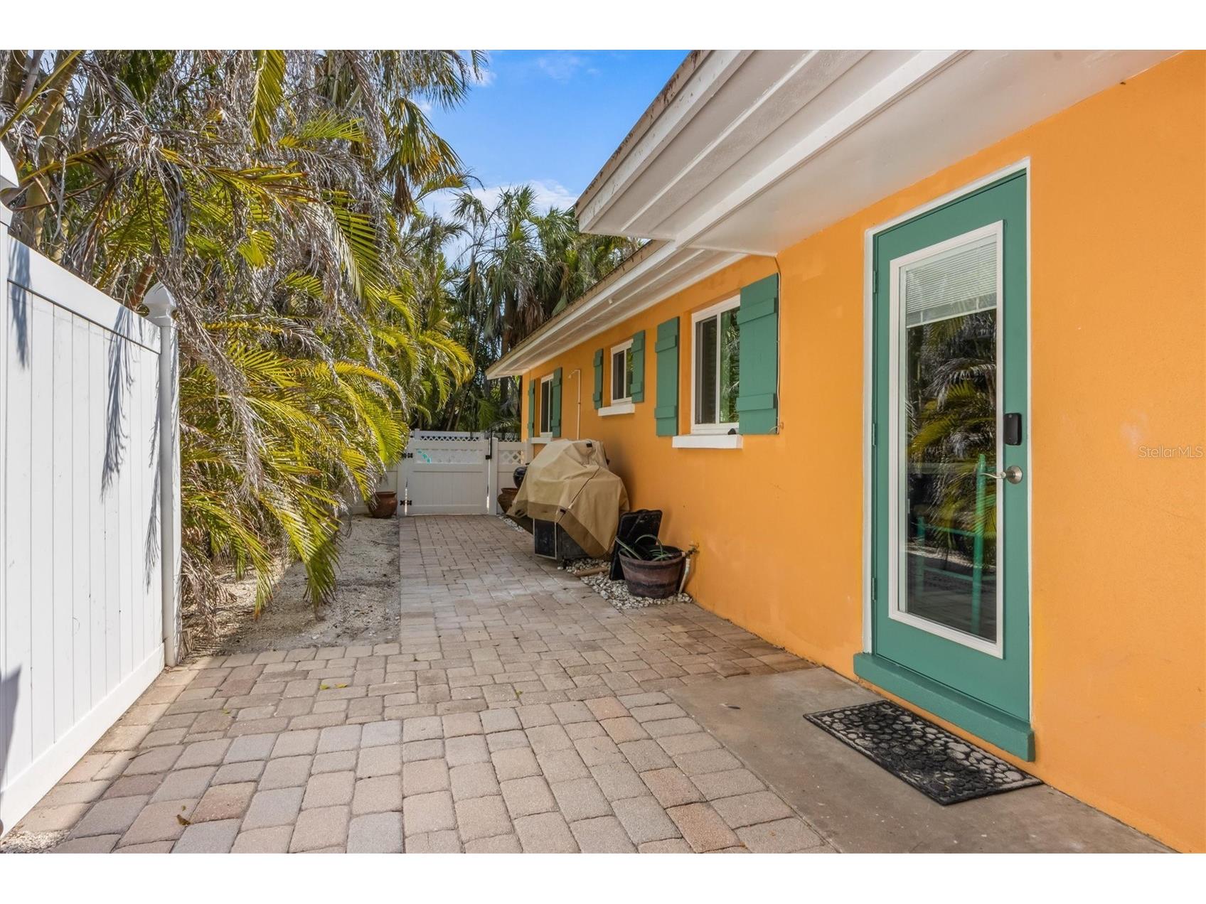 5807 De Palmas Avenue Holmes Beach FL 34217 A4682858 image3
