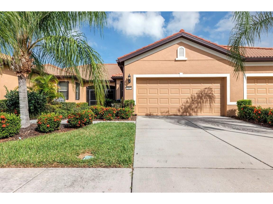 5807 Driftwood Falls Place Apollo Beach FL 33572 O6178261 image1