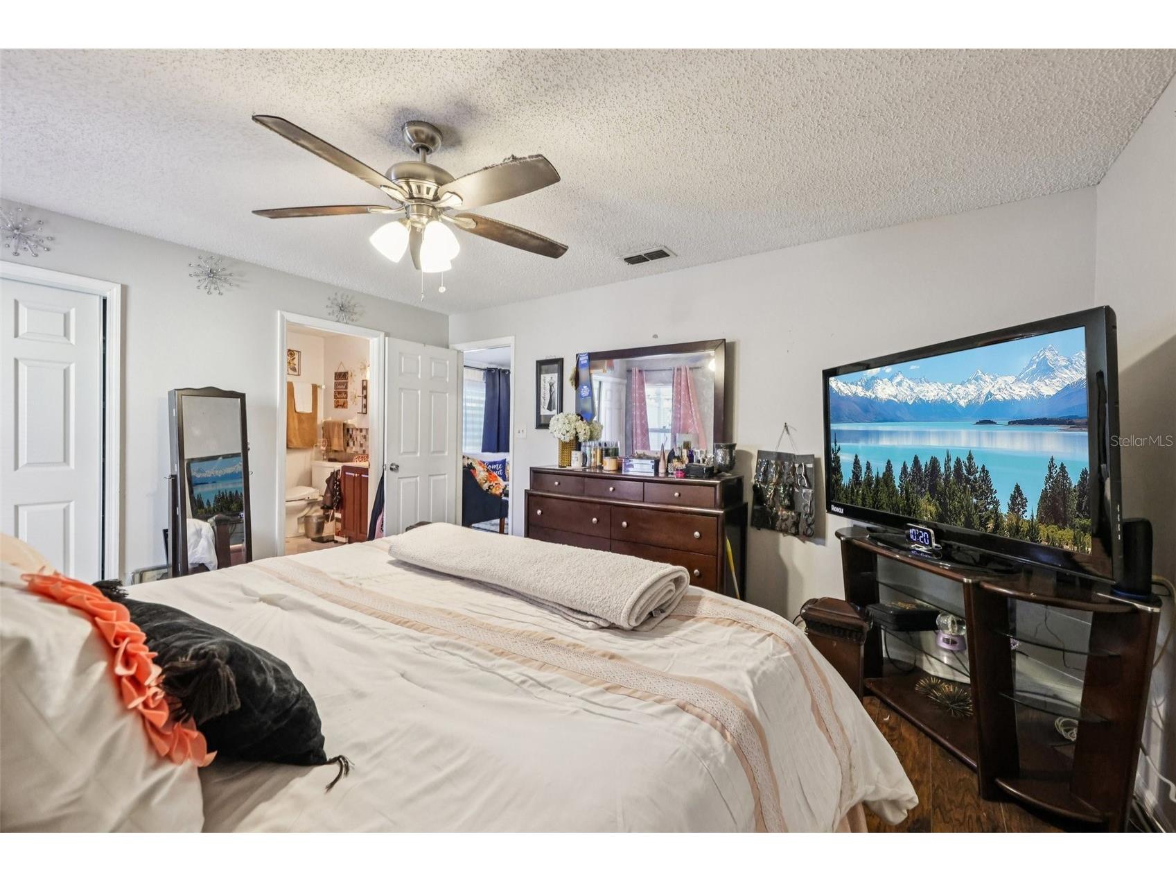 5807 Fox Hunt Trail Orlando FL 32808 TB8480487 image17