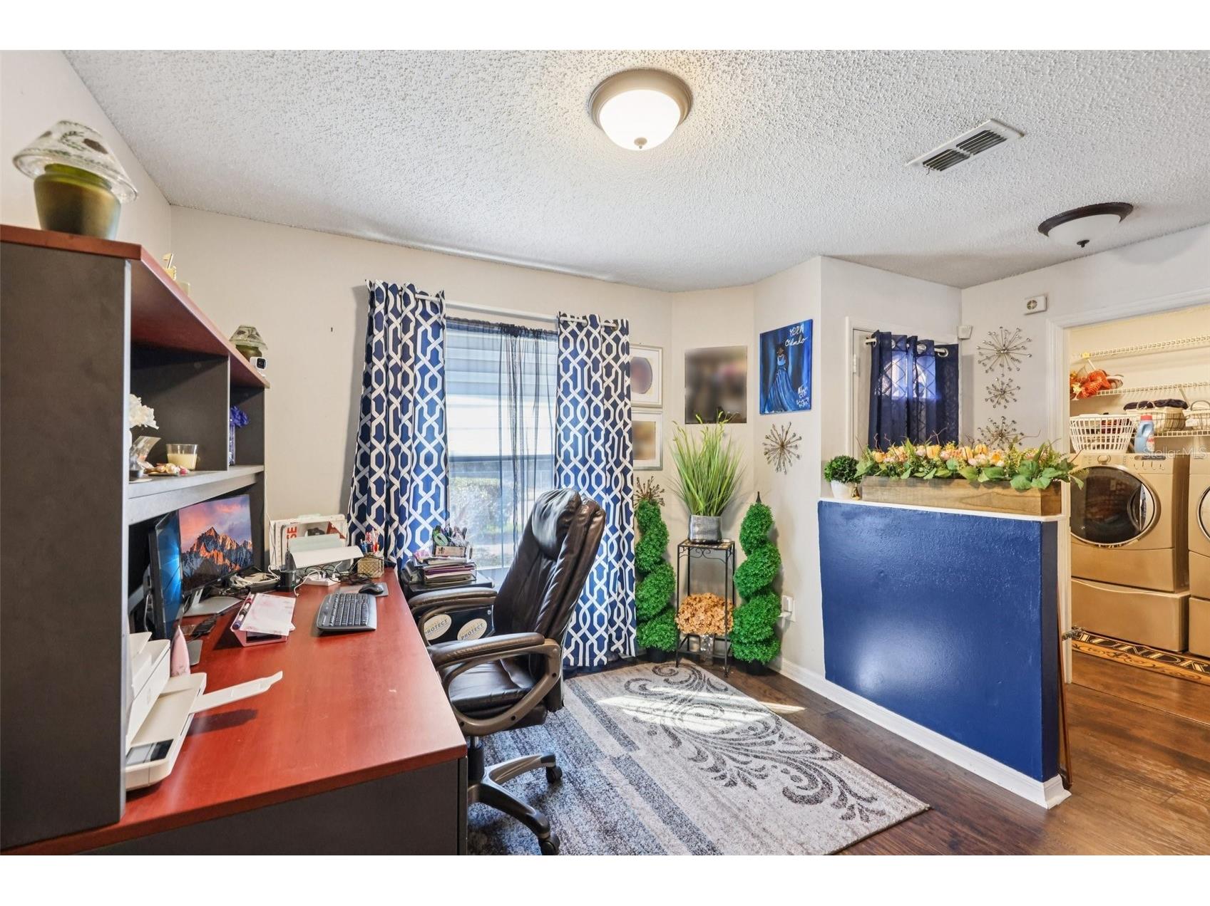 5807 Fox Hunt Trail Orlando FL 32808 TB8480487 image4