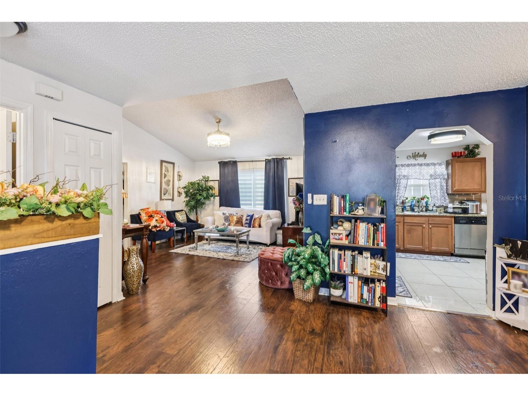 5807 Fox Hunt Trail Orlando FL 32808 TB8480487 image6