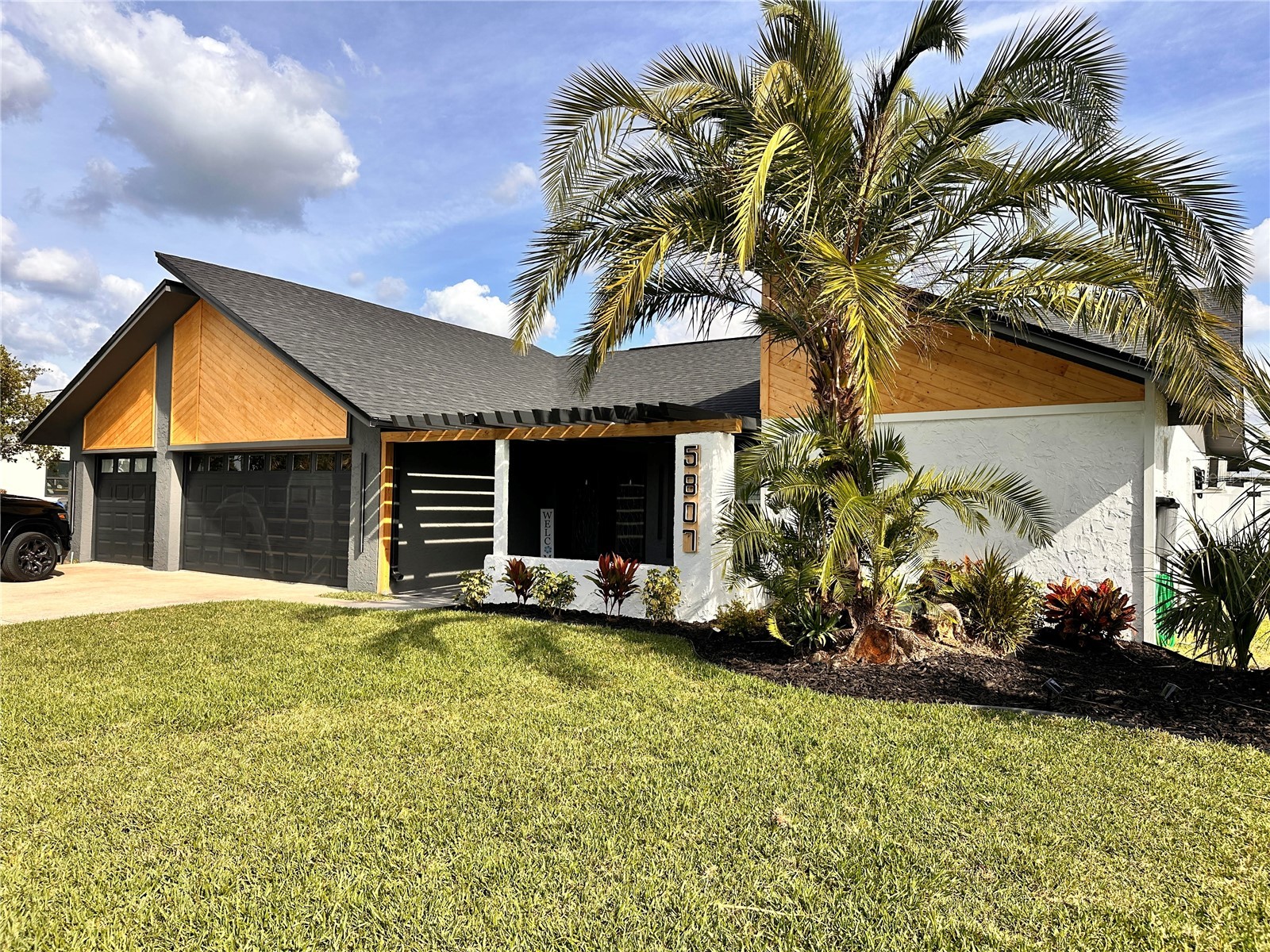 5807 Schooner Way Tampa FL 33615 O6372365 image1