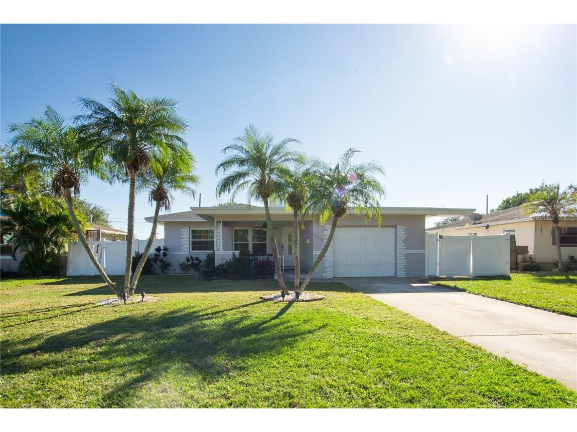 5808 Dartmouth Avenue N Saint Petersburg FL 33710 TB8327755 image1