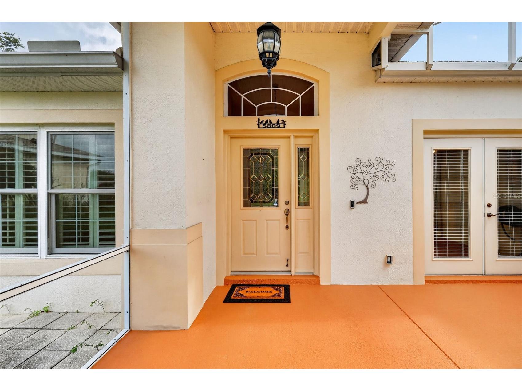 5809 Bounty Circle Tavares FL 32778 - LITTLE LAKE HARRIS G5115378 image4