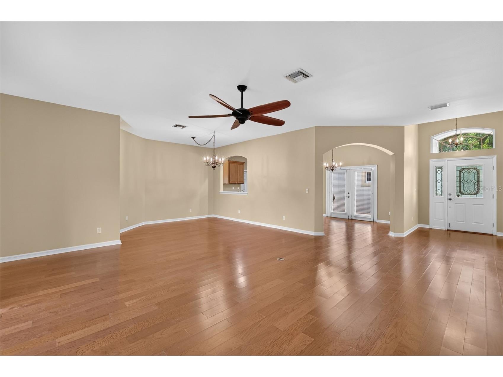 5809 Bounty Circle Tavares FL 32778 - LITTLE LAKE HARRIS G5115378 image9
