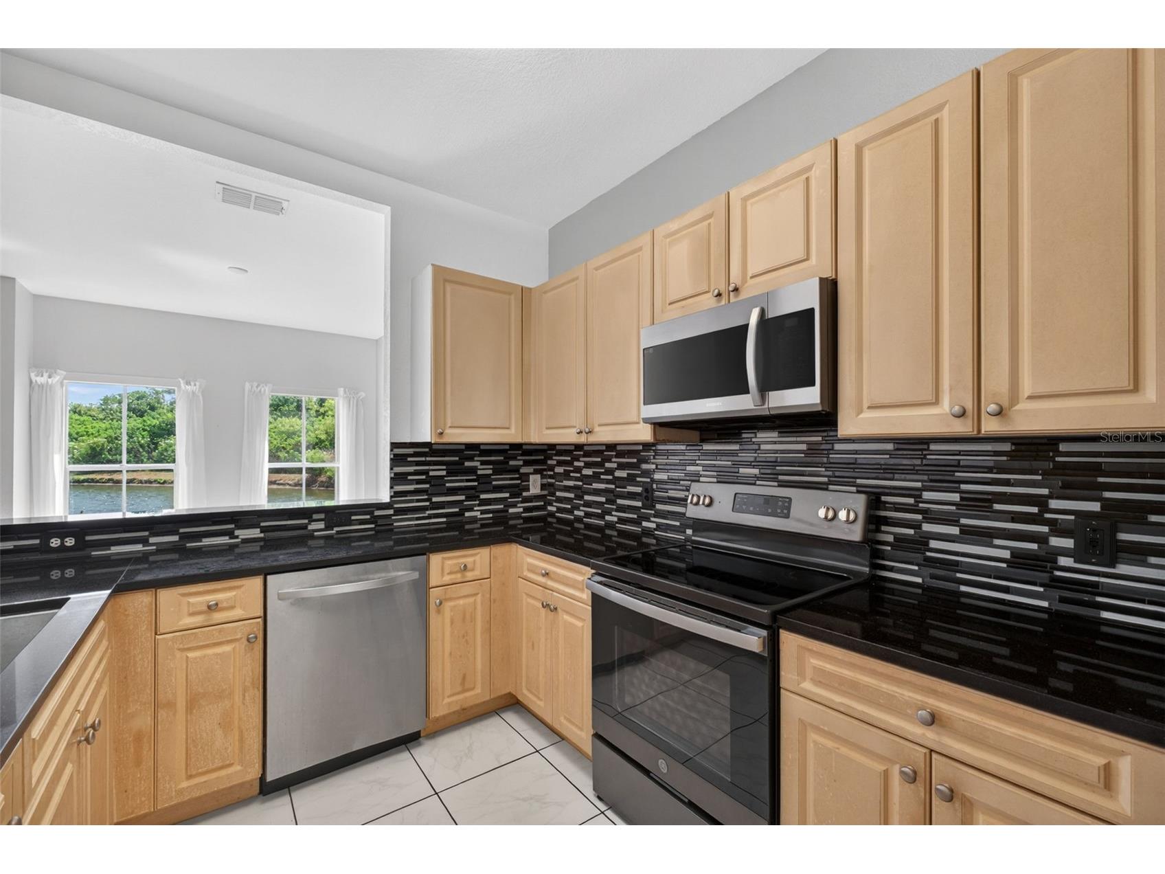 5809 Leopardstown Drive Tampa FL 33610 TB8502504 image16