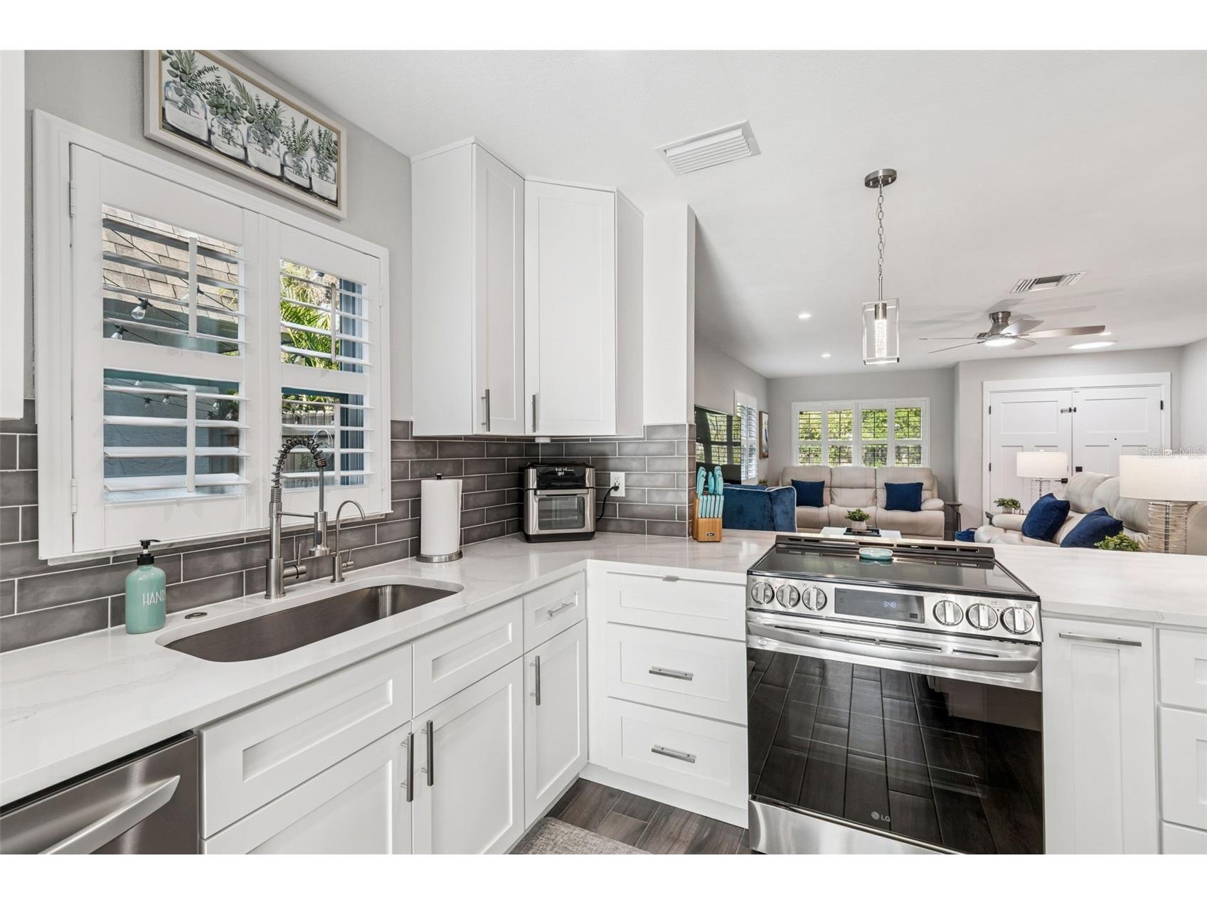 5809 Rio Drive New Port Richey FL 34652 W7881824 image11
