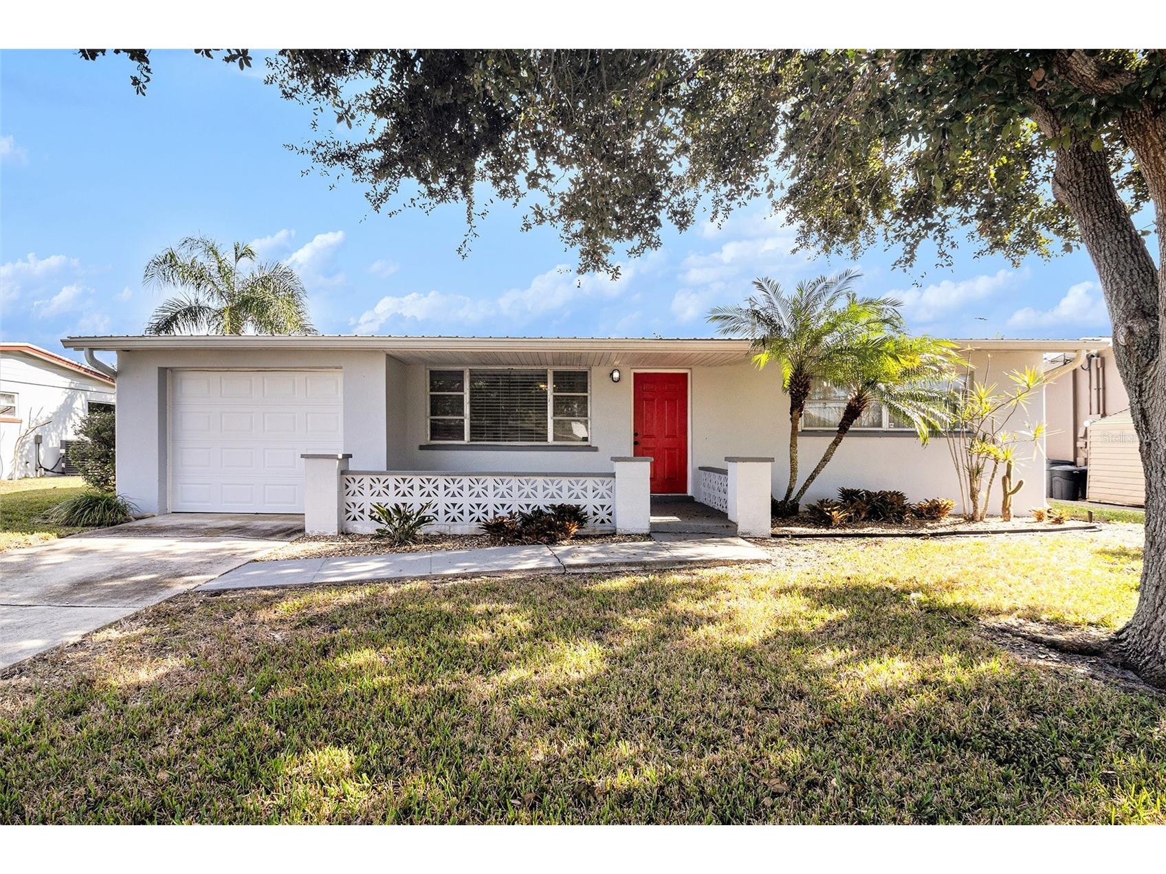 581 Clarke Avenue Melbourne FL 32935 P4937522 image1