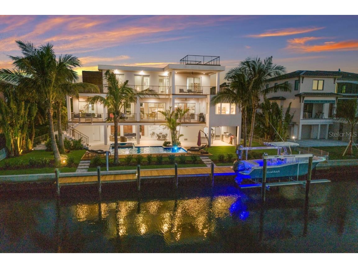 581 Kingfisher Lane Longboat Key FL 34228 - SARASOTA BAY A4649401 image1