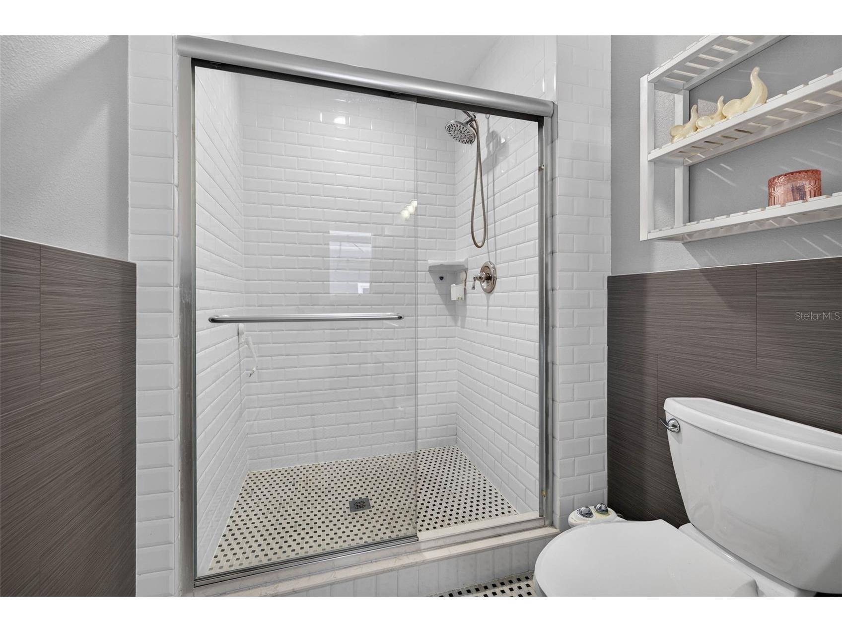 5810 20th Avenue S Saint Petersburg FL 33707 TB8527768 image24