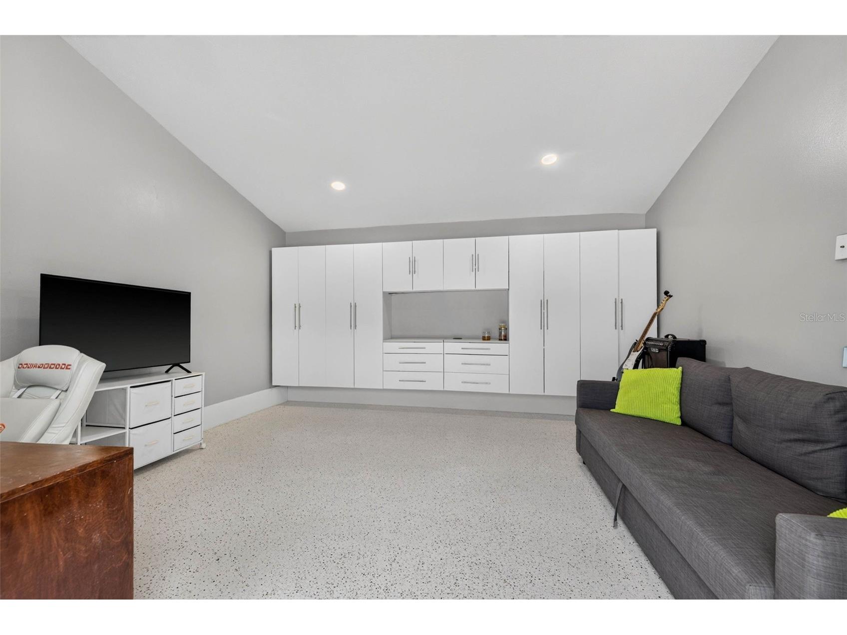 5810 20th Avenue S Saint Petersburg FL 33707 TB8527768 image37