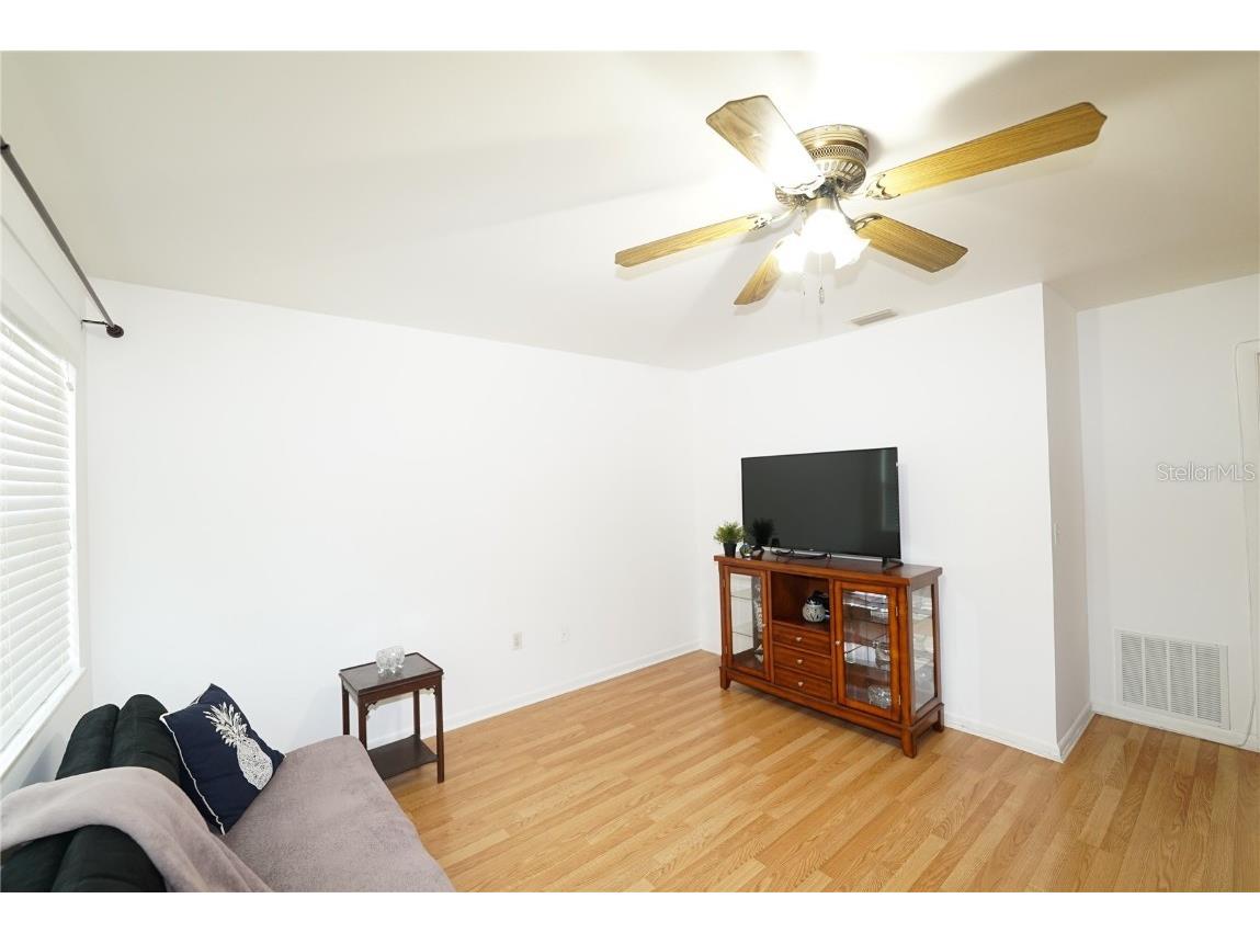 5810 21st Street N #15 Saint Petersburg FL 33714 TB8414611 image17