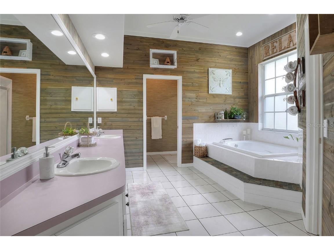 5810 Lake Victoria Drive Lakeland FL 33813 - LITTLE LAKE VICTORIA A4648701 image24