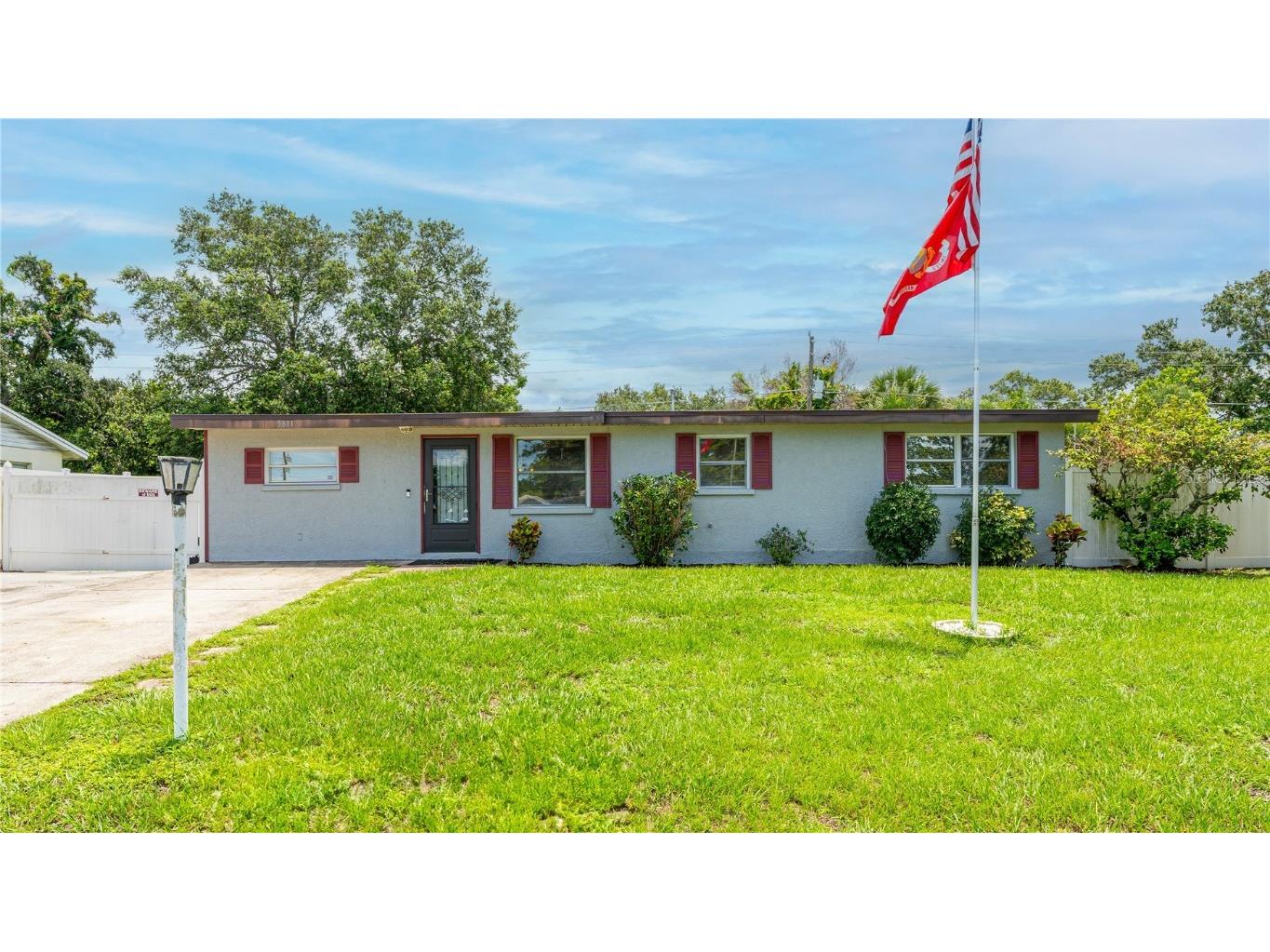 5811 2nd St W Bradenton FL 34207 A4618200 image1