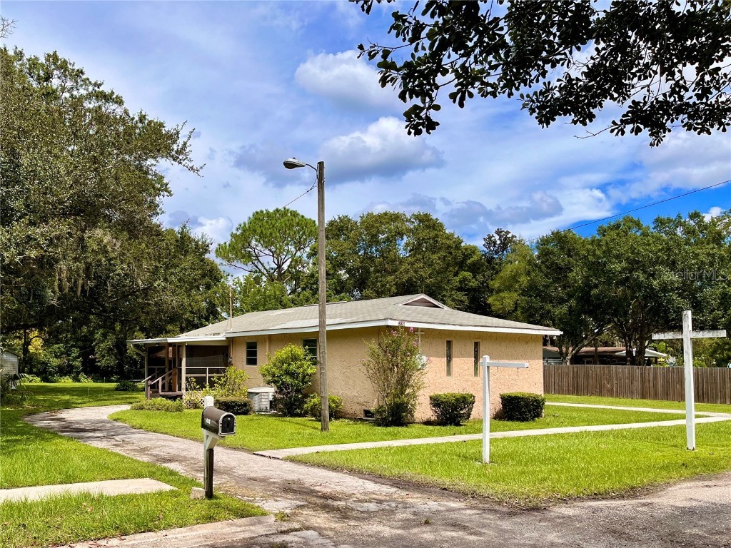 5811 Auld Lane Holiday FL 34690 U8176215 image1