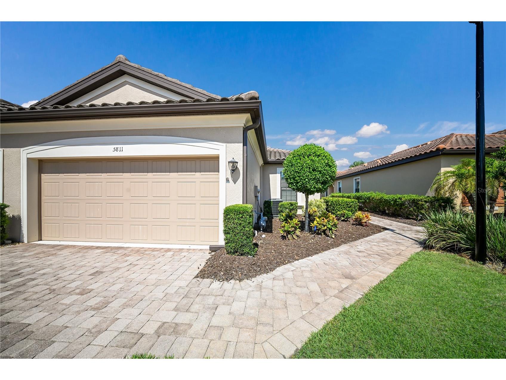 5811 Cavano Drive Sarasota FL 34231 R4911277 image1