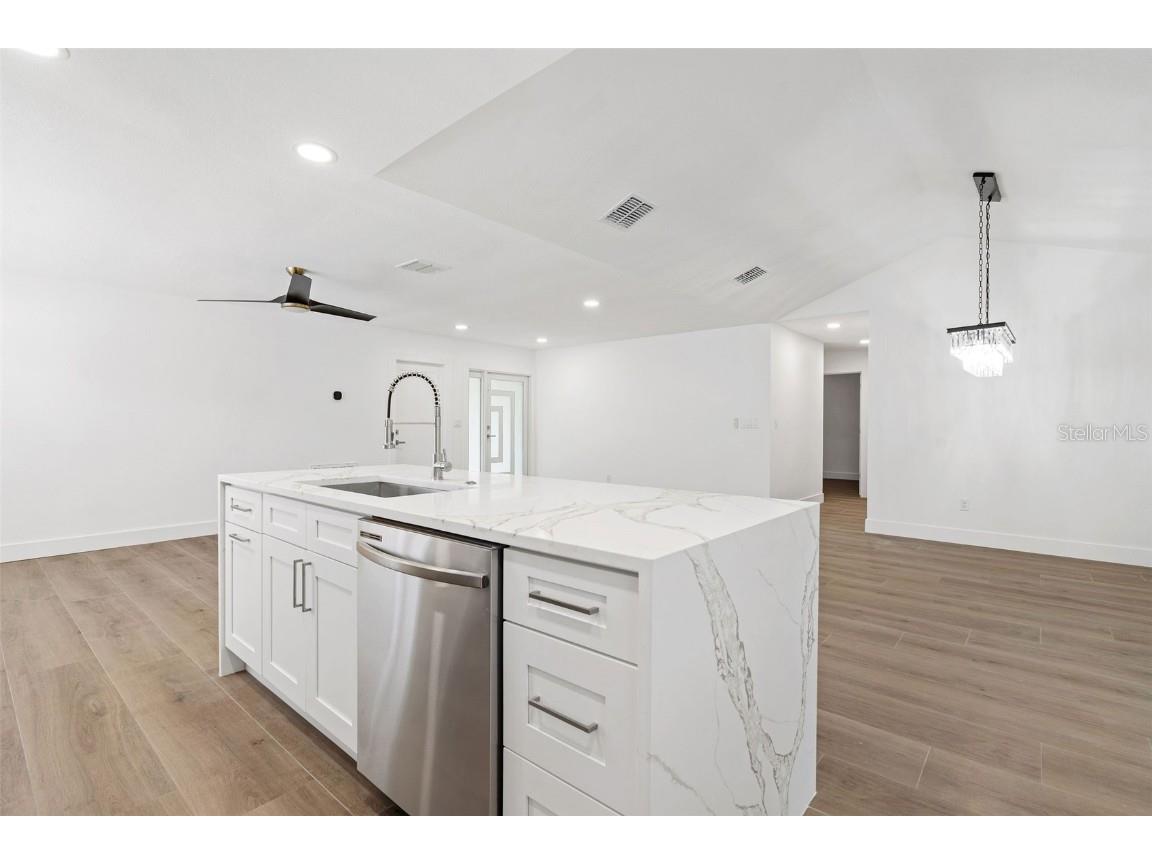 5811 Imperial Key Tampa FL 33615 TB8427795 image13