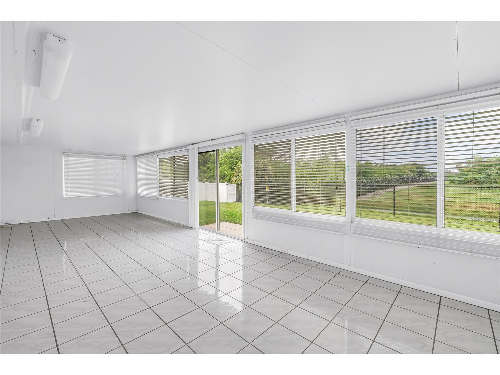 5812 16th Lane NE Saint Petersburg FL 33703 TB8526457 image28