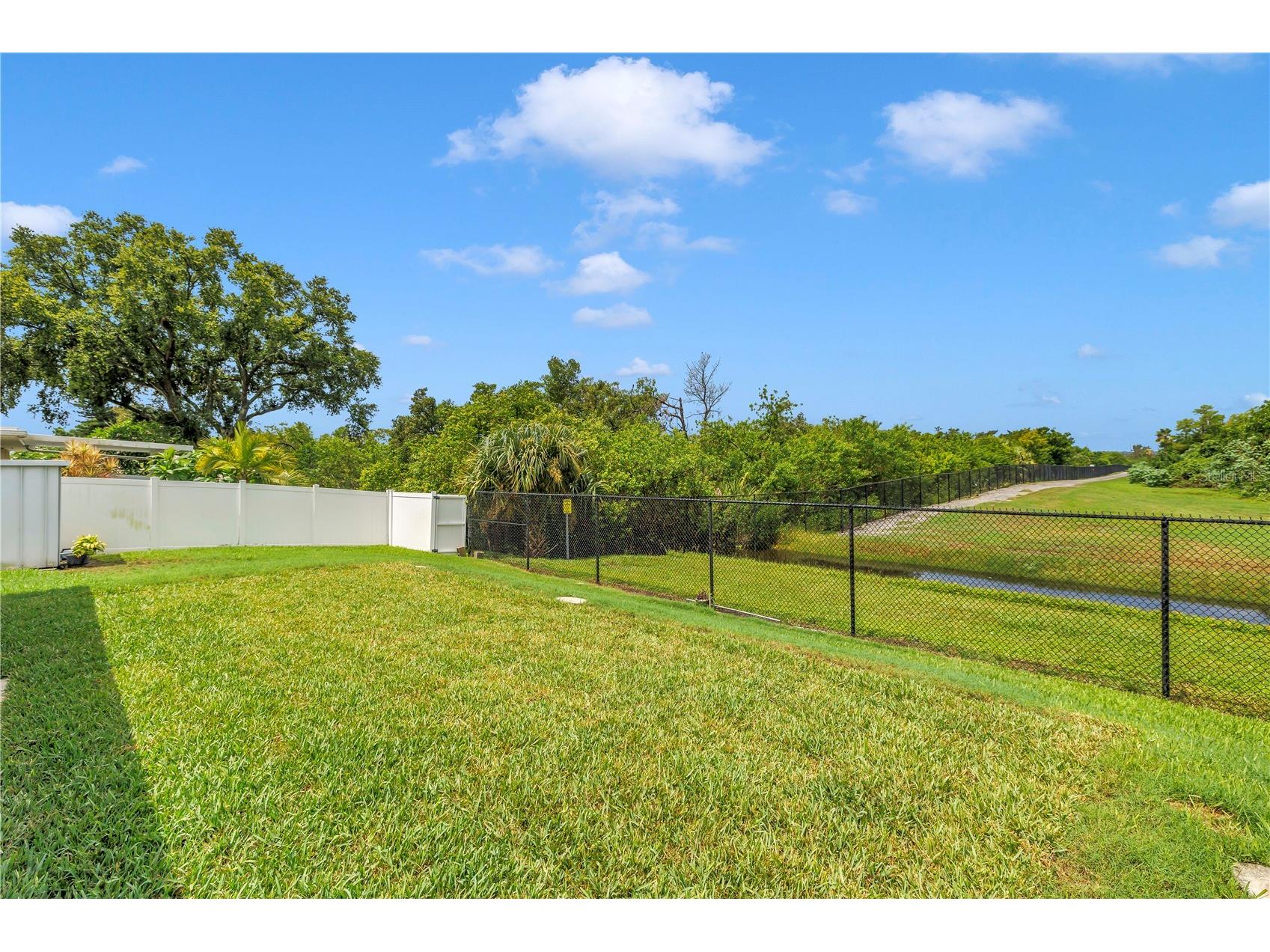 5812 16th Lane NE Saint Petersburg FL 33703 TB8526457 image37