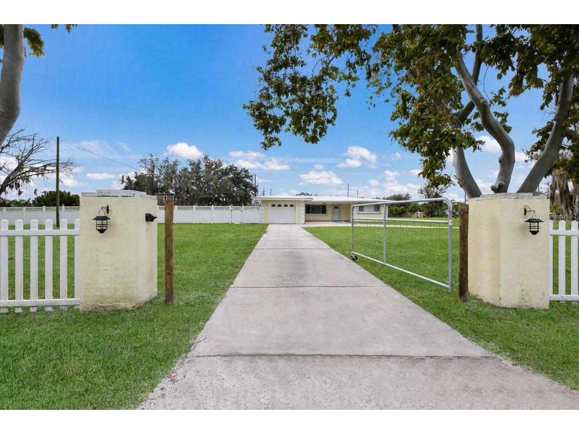 5812 18th Avenue E Bradenton FL 34208 A4596710 image1