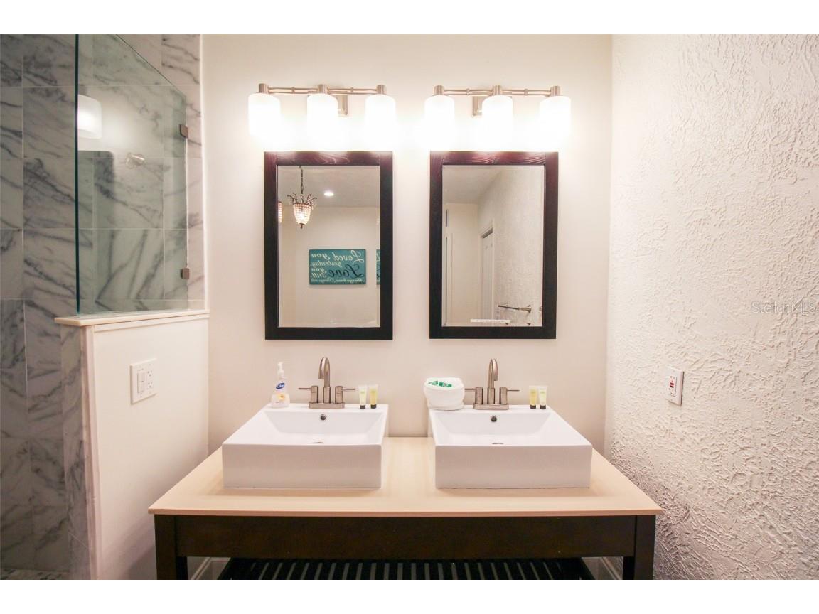 5812 7th Avenue NW Bradenton FL 34209 A4564368 image16