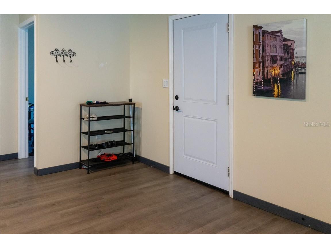 5812 Flori Lane Orlando FL 32808 O6345831 image3