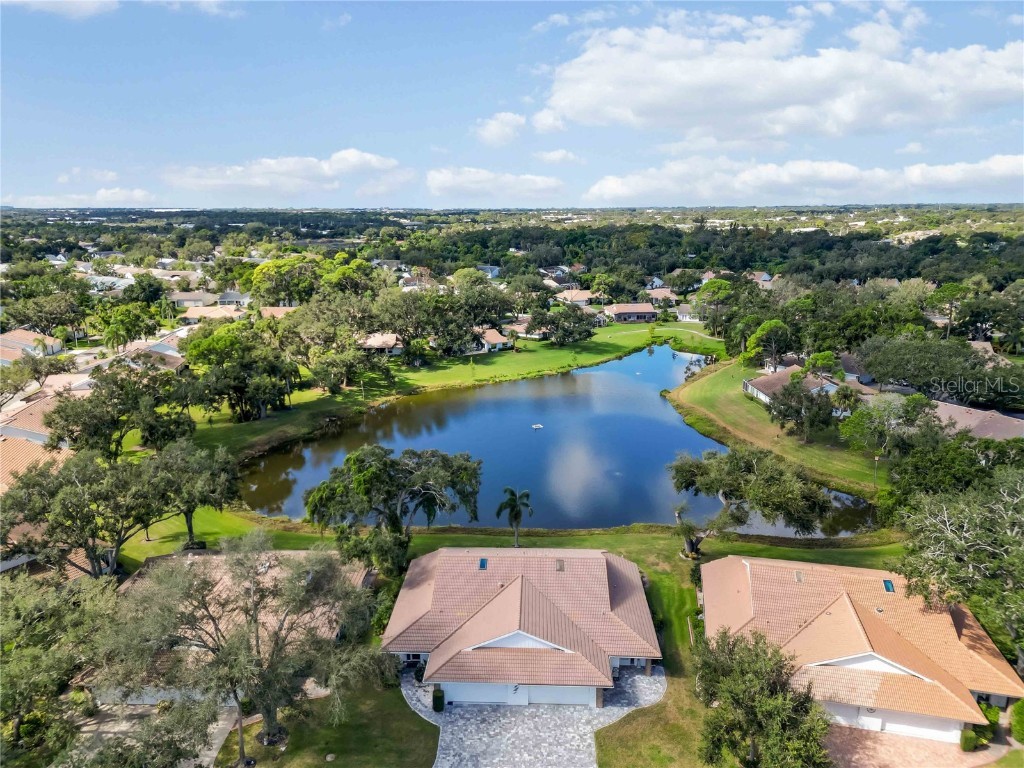 5812 Garden Lakes Drive Bradenton FL 34203 A4664719 image1