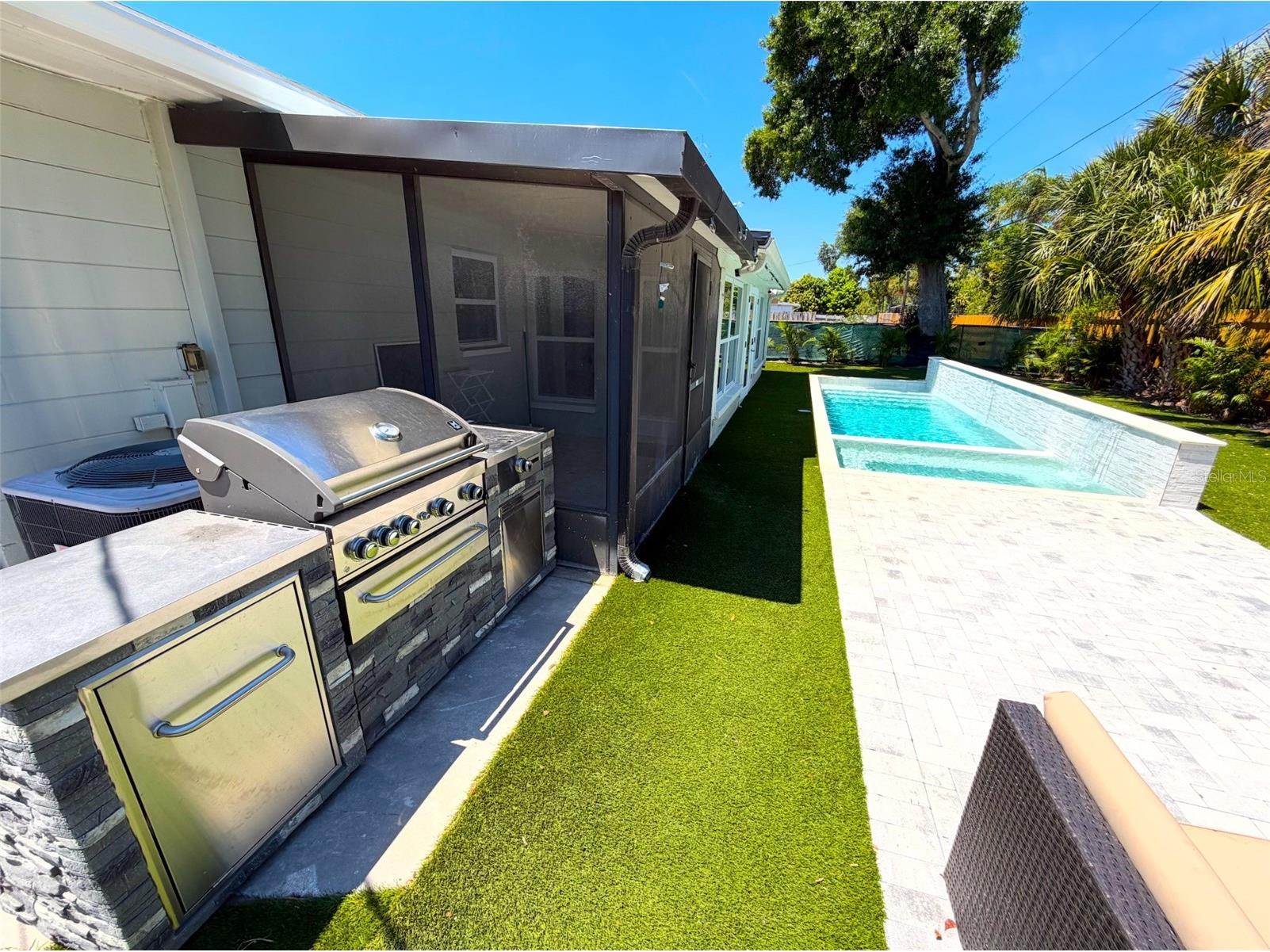 5813 26th Avenue N Saint Petersburg FL 33710 TB8518176 image8