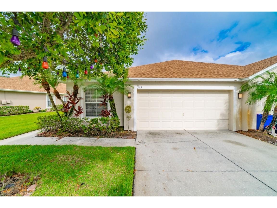 5813 Autumn Shire Drive Zephyrhills FL 33541 OM658787 image1