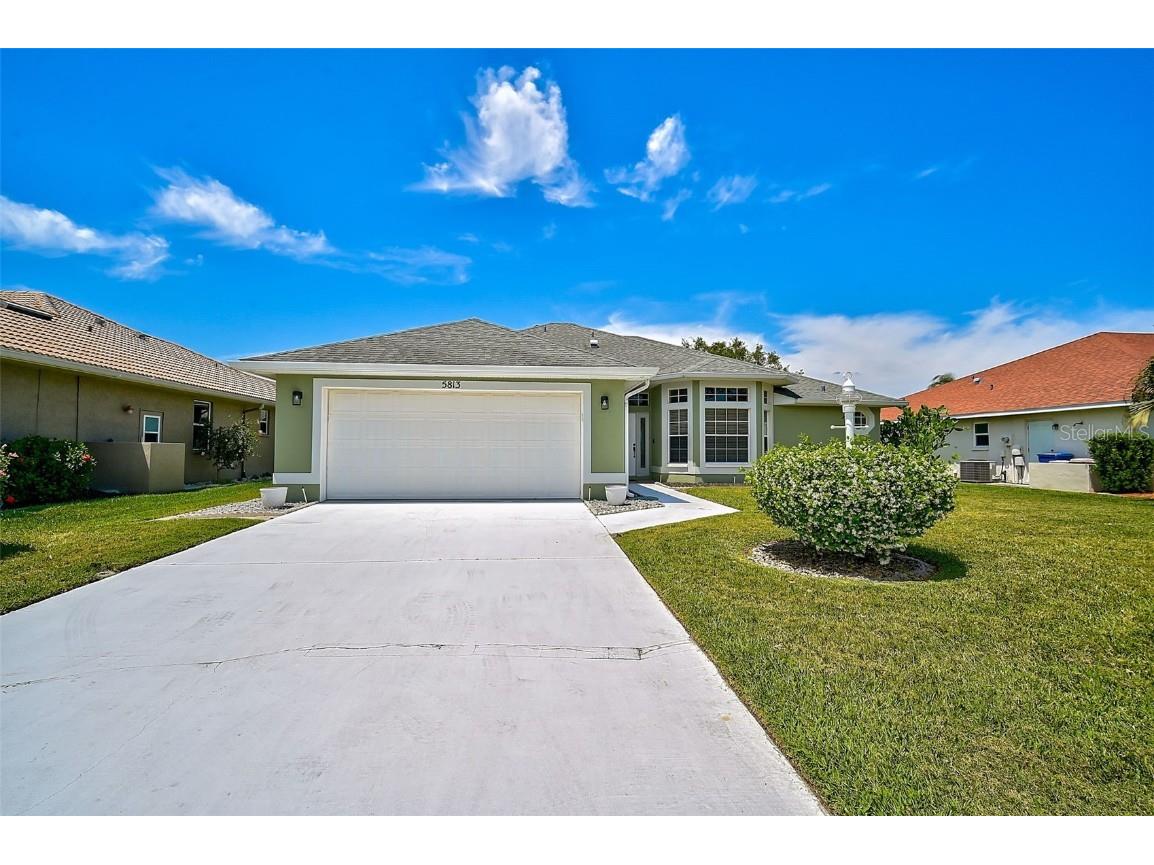 5813 Carriage Drive Sarasota FL 34243 A4608405 image1