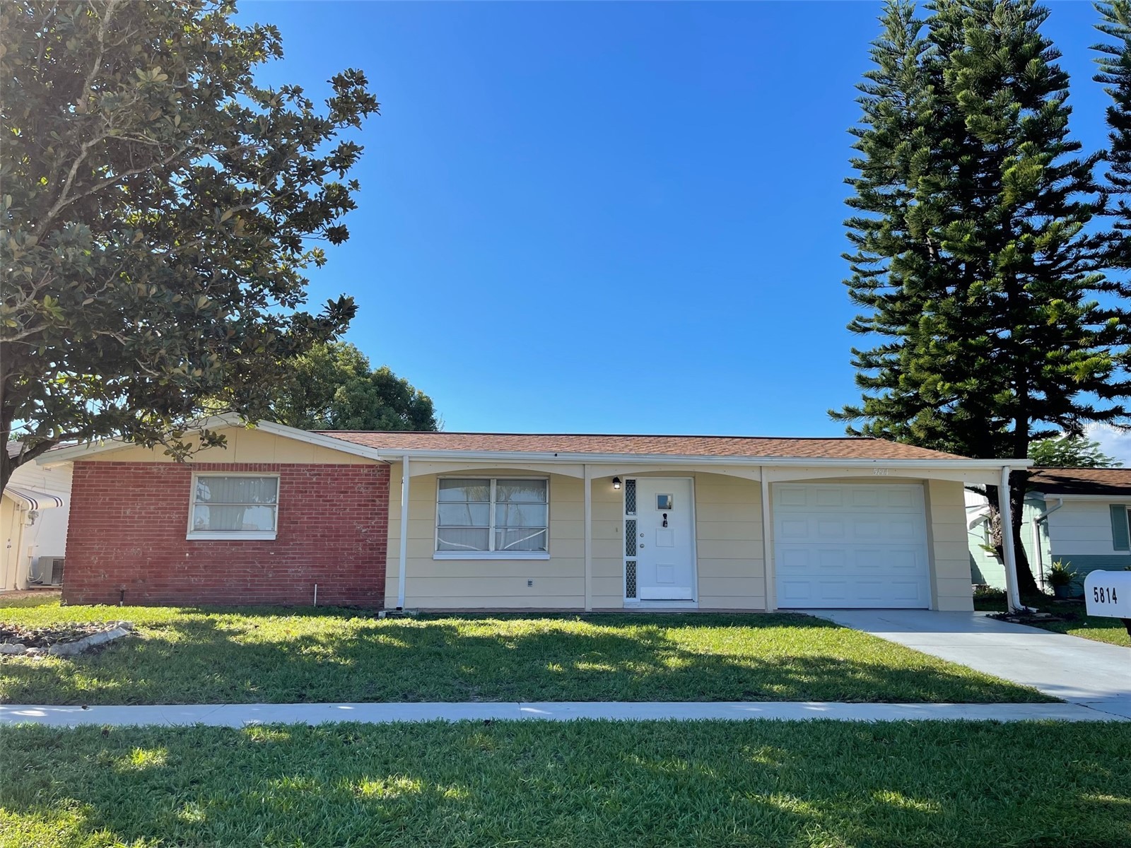 5814 1st Avenue New Port Richey FL 34652 W7887082 image1