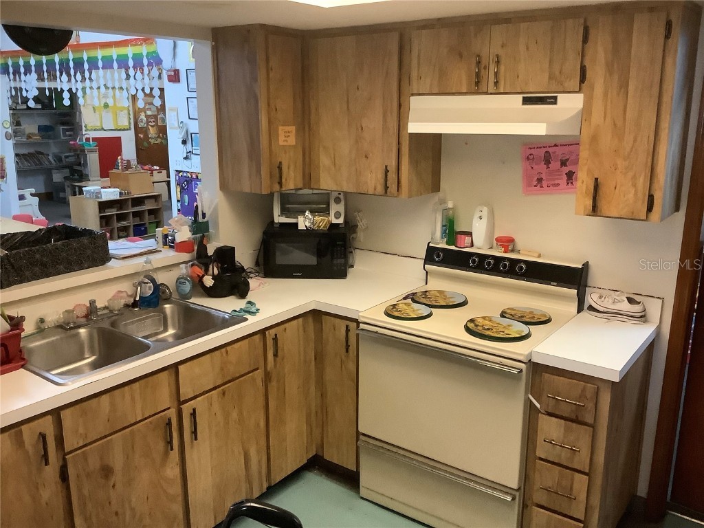 5814 8th St Zephyrhills FL 33542 TB8445750 image16