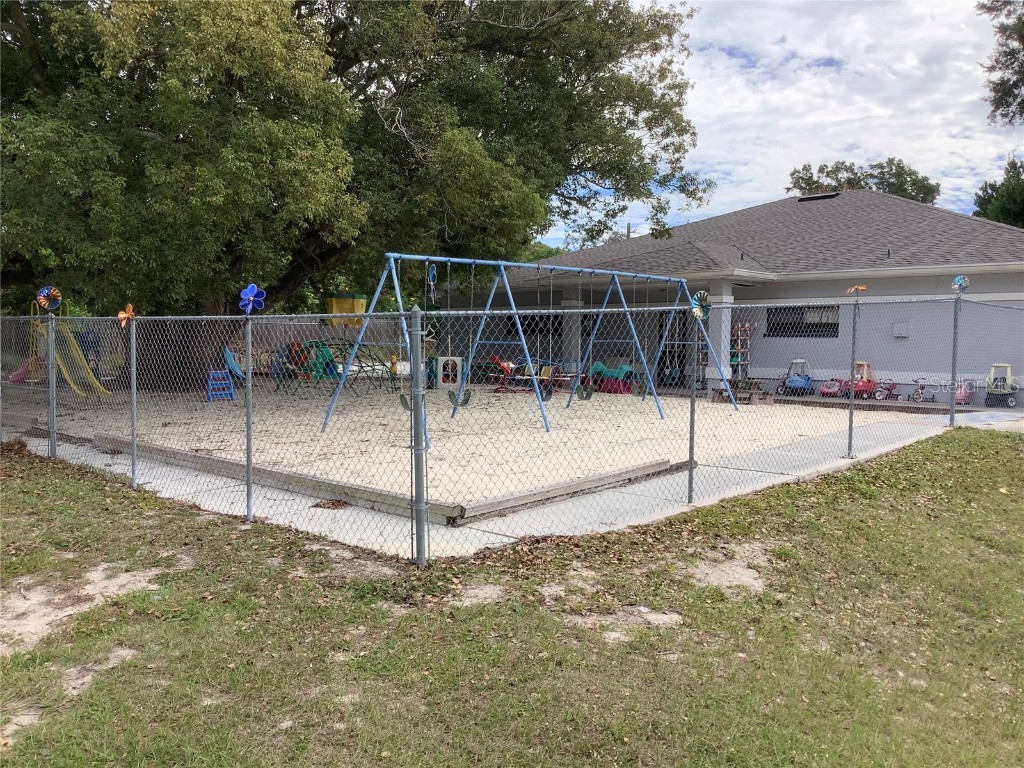 5814 8th St Zephyrhills FL 33542 TB8445750 image24