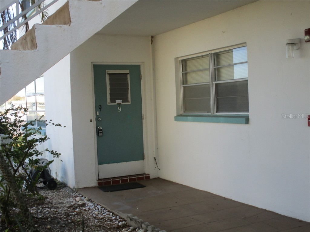 5815 18th Street N #9 Saint Petersburg FL 33714 U8230884 image1