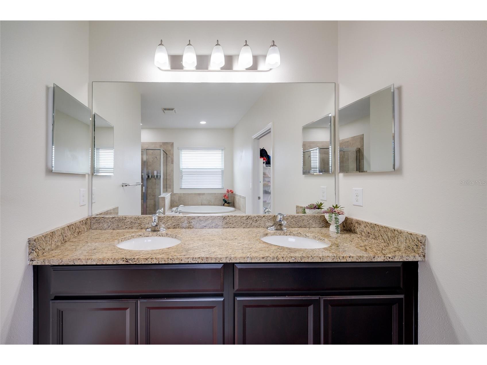 5815 Arbor Wood Court Bradenton FL 34203 A4694689 image35